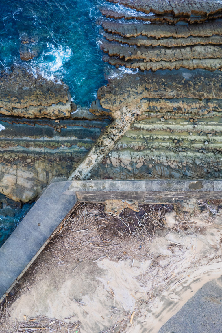 宮崎市でドローン空撮サービス青島