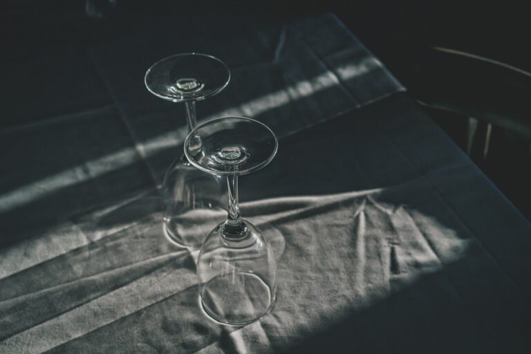 table, glasses, restaurant, goblet, table setting, restaurant, restaurant, restaurant, restaurant, restaurant